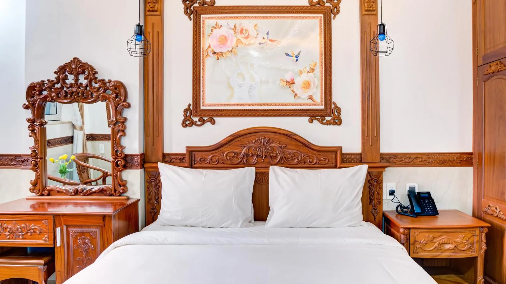 Phan Van 2 Hotel Da Nang 3*,